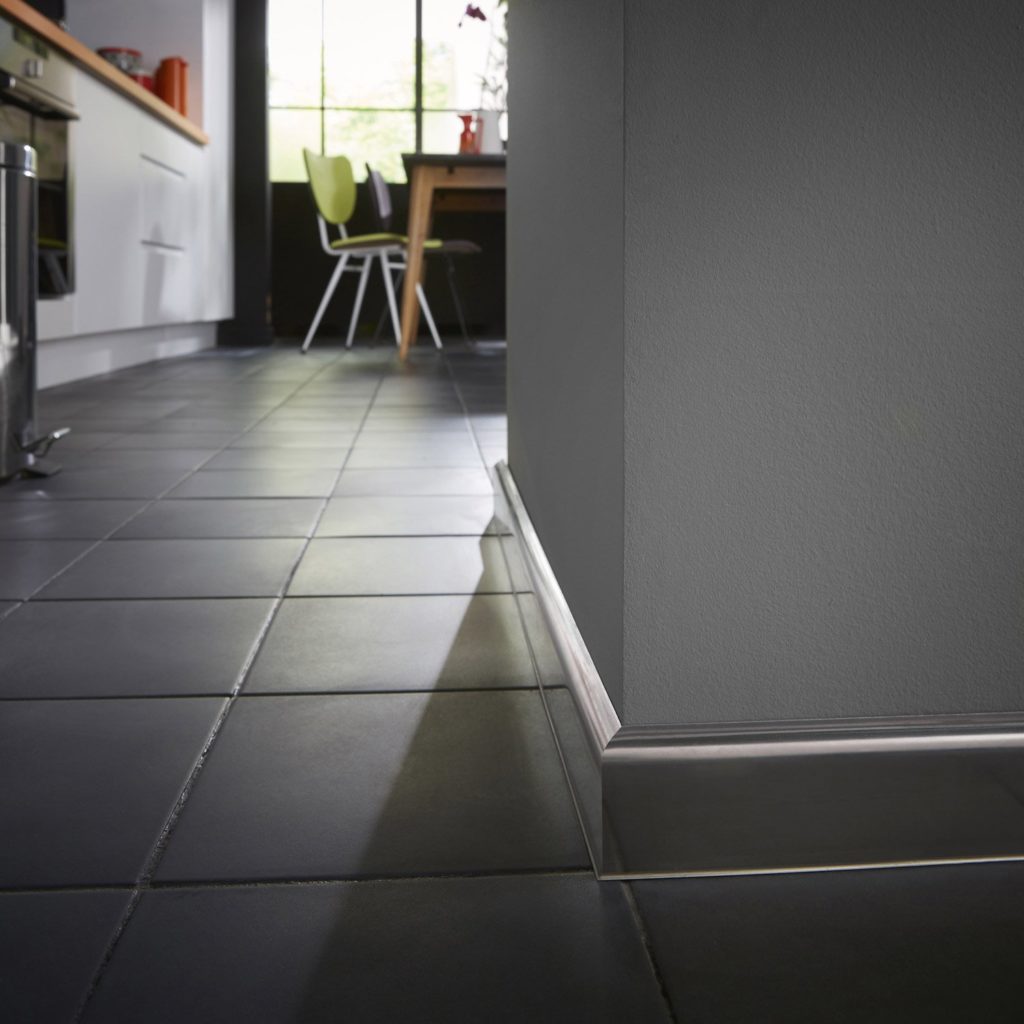 plinthe-inox-15-x-60-mm-l-2-5-m