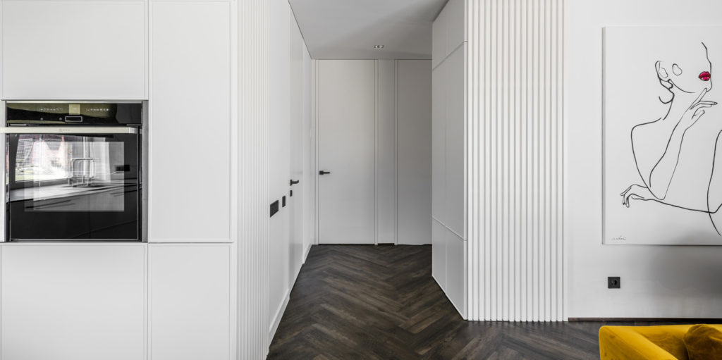 tasseaux en bois couleur blanc